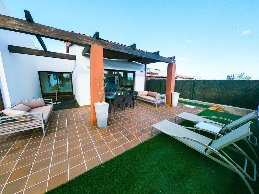 Villa James Caleta De Fuste Exteriör bild